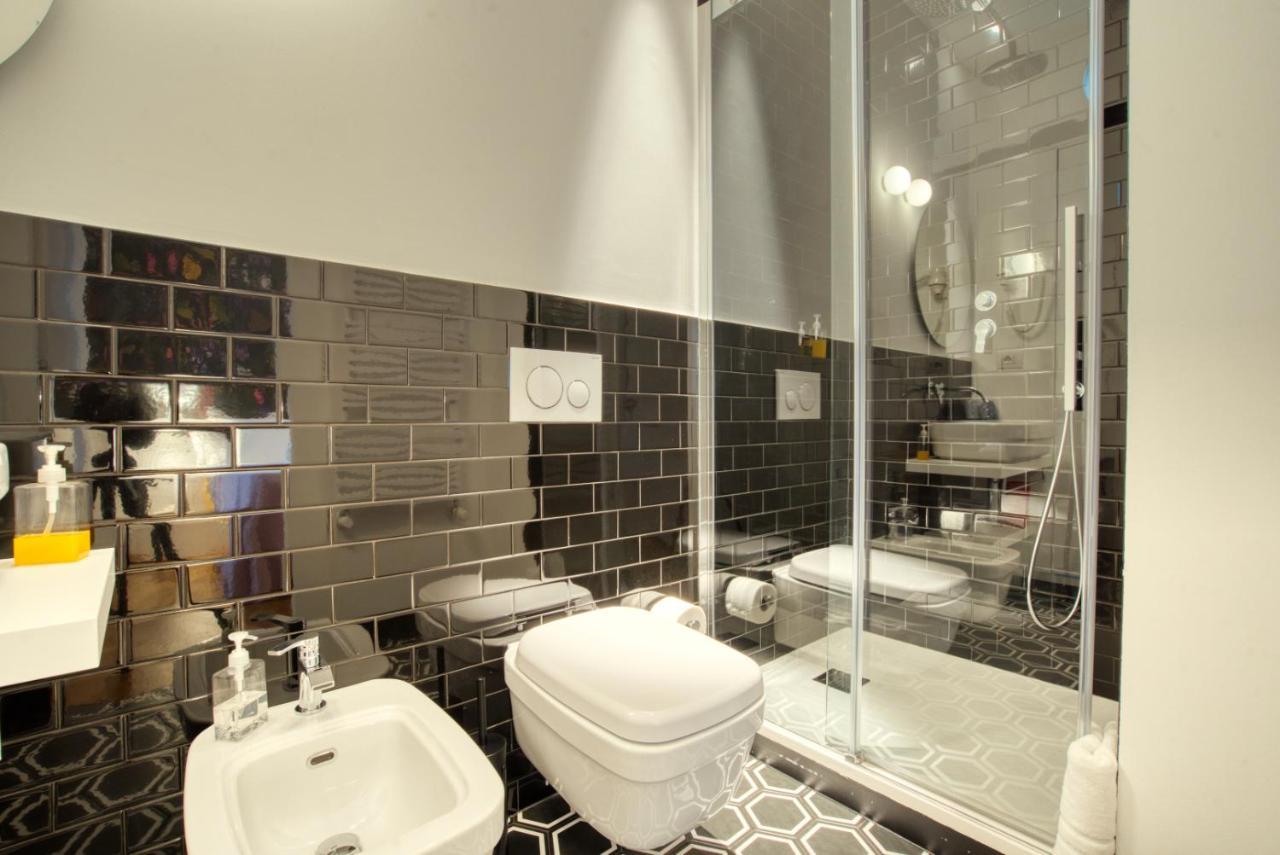 Gasthof Dimora Claudia - Elegante Matrimoniale Con Bagno, Private Rooms, Self Check In, No Reception *