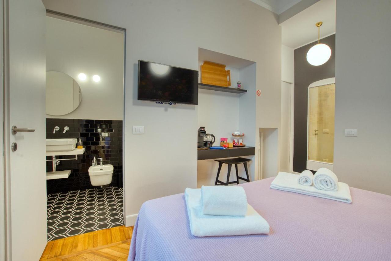 Dimora Claudia - Elegante Matrimoniale Con Bagno, Private Rooms, Self Check In, No Reception Gasthuis *